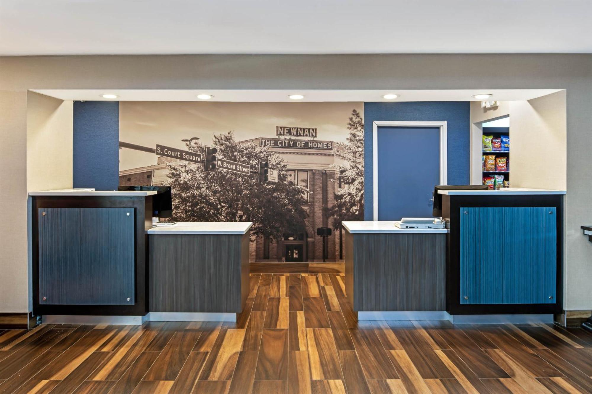 La Quinta By Wyndham Atlanta South -